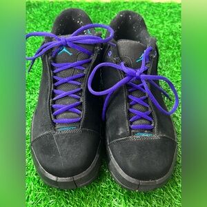 Size 9- Jordan Team‎ Elite 3 Low Black Concord